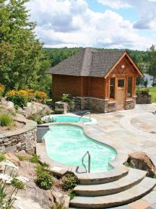 Gallery image of Manoir des Sables Hôtel & Golf in Magog-Orford