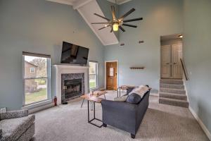 Galeriebild der Unterkunft Waterfront San Jacinto River Home with Boat Slip! in Houston