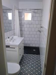 Ένα μπάνιο στο Carmen Guest House +3 φωτογραφίες