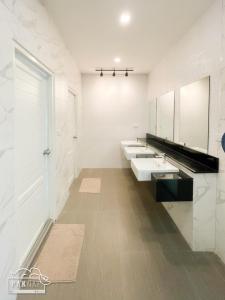 Ein Badezimmer in der Unterkunft Paknap Hostel