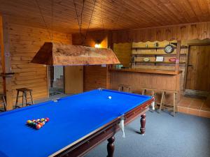 Τραπέζι μπιλιάρδου στο Pacific Waters - Unbeatable Views of Port Stephens