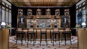 Lounge oder Bar in der Unterkunft The Langham, Jakarta
