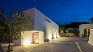 The building in which A villát is located