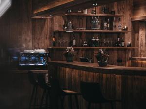 Lounge nebo bar v ubytování VAYA Galtür Paznaun inklusive Silvretta Card Premium im Sommer