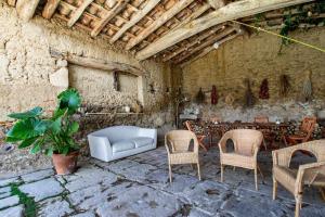 Posedenie v ubytovaní MASÍA CAN GRAU habitaciones con desayuno inlcuido