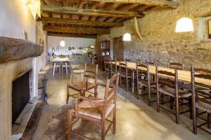 Posedenie v ubytovaní MASÍA CAN GRAU habitaciones con desayuno inlcuido