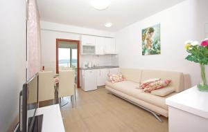 Kuchyňa alebo kuchynka v ubytovaní Apartmani Mila Brela