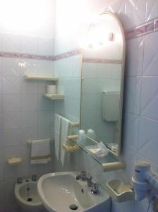 Un baño de Hotel Ideal