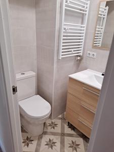 A bathroom at EchegarayPlace