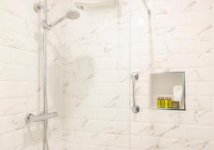 Bilik mandi di Eccles Hotel and Spa