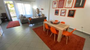 Posezení v ubytování Patras Romeο House