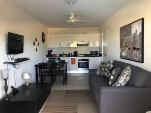 Kuchyň nebo kuchyňský kout v ubytování Lantana Barbados Condos