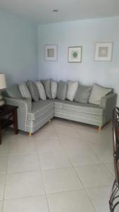 Posezení v ubytování Lantana Barbados Condos