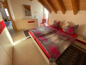 Letto o letti in una camera di Alpenparadies