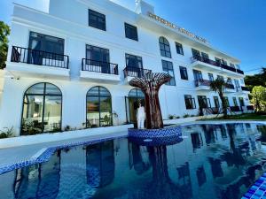 Bazén v ubytování Dương Đông Hotel nebo v jeho okolí