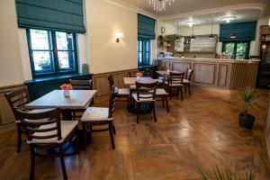 Restaurace v ubytování Penzion ELUX
