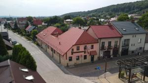 The surrounding neighborhood or a neighborhood close to fogadókat