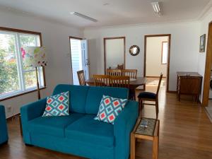 Posezení v ubytování Orewa Kiwi Cabins