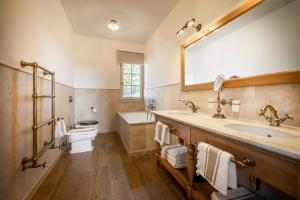 Kúpeľňa v ubytovaní Villa Terrarossa - Luxury Istrian Villa near Poreč