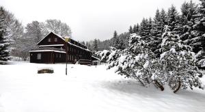 Chata Myslivna durante l'inverno