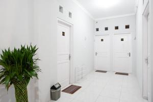 Foto da galeria de RedDoorz near Jalan Adi Sucipto Solo em Surakarta