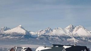 Výhľad na hory alebo výhľad na hory priamo z apartmánu