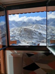 Splošen pogled na gorovje oz. razgled na gore, ki ga ponuja apartma