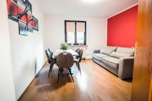 Posezení v ubytování Rheinterrasse Wohnung 1