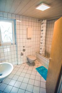 Koupelna v ubytování Rheinterrasse Wohnung 1