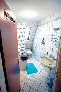 Koupelna v ubytování Rheinterrasse Wohnung 2