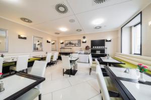 Kuchnia lub aneks kuchenny w obiekcie Hotel Astory Plzeň
