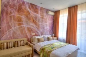 Postel nebo postele na pokoji v ubytování Fire Inn