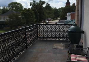 Balkón nebo terasa v ubytování Historic Kahn Hotel