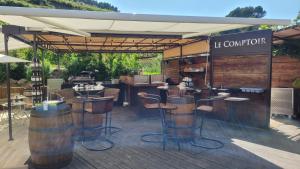 Restaurace v ubytování Domaine de La Font des Pères - Teritoria