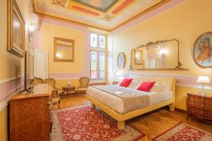 Gallery image of Corte Realdi Suites Piazza Erbe in Verona