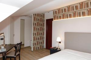 Posteľ alebo postele v izbe v ubytovaní Hotel Lancaster + 37 fotografií
