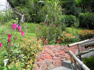 Zahrada ubytování Pousada Solar das Flores Maringá RJ Visconde de Mauá