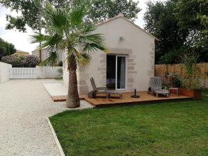 Zahrada ubytování Petite Maison refaite à neuf proche plage