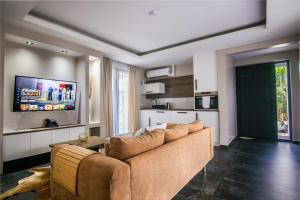 Nhà bếp/bếp nhỏ tại Bronbella Villa Residence