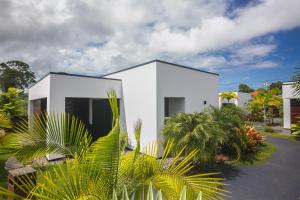 Vườn quanh Bronbella Villa Residence