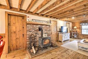 Gallery image of Black Bear Lodge A Rural White Mtns Retreat in Chatham