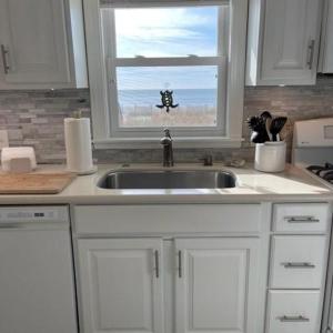 Kuchyň nebo kuchyňský kout v ubytování Meant To Be home