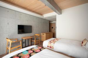 TV a/nebo společenská místnost v ubytování Hotel Legasta Kyoto Higashiyama Sanjo