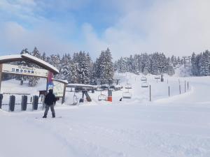 L'Après-ski Chamrousse 1700 v zimě