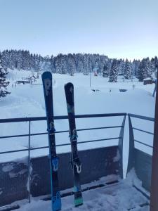 L'Après-ski Chamrousse 1700 v zimě