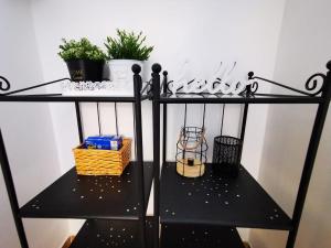 Fotografia z galérie ubytovania Centrally located 3 Bedroom Holiday House O'Live with private garden v Marine