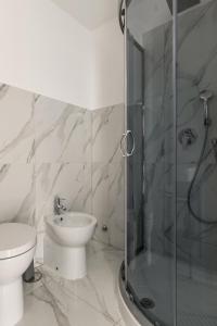 Kúpeľňa v ubytovaní Residence Appartamenti Santa Teresa a Chiaia + 29 fotografií