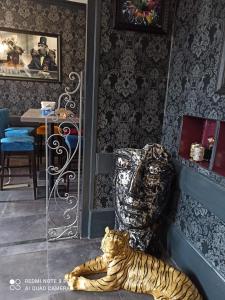 Posezení v ubytování Le Chalet Montégut