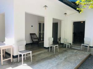 Patio nebo venkovní prostory v ubytování Mahagedara Dickwella