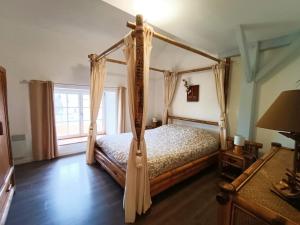 Postel nebo postele na pokoji v ubytování Superbe appartement type loft en duplex rue Buat